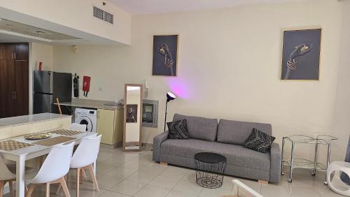 Bab Al Bahr Apartment | Full Sea view studio