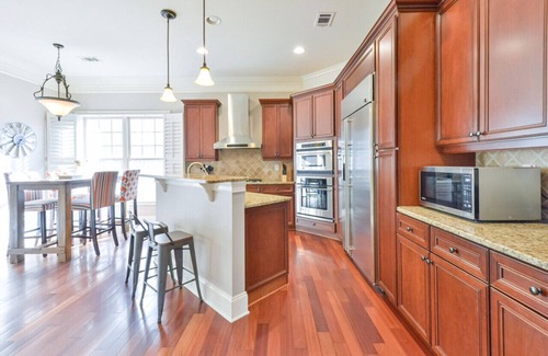 Midtown House | FULL SIZE HOME WALKING DISTANCE TO ATLANTA OPEN!