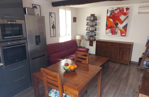 Bages House | Fully-equipped, air-conditioned vacation rental close to the beach