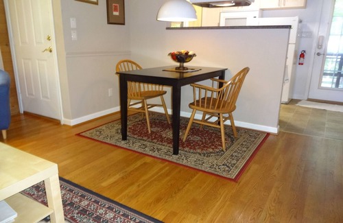Dyke Cabin | Fully equipped, romantic cabin for 2 in the Blue Ridge Mountains n