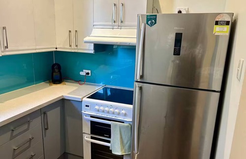 Hove Apartment | Fully furnished apartment in Hove, Stay Smart with kitchen, dining and bathroom