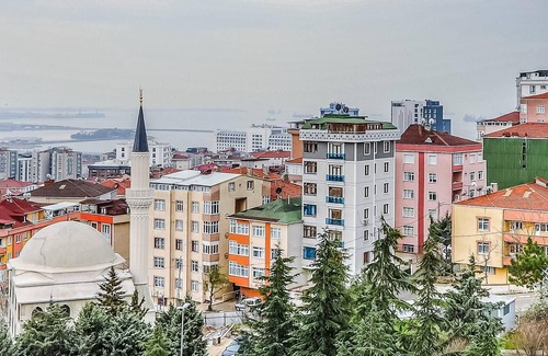 Kaynarca Apartment | Fully Furnished Residence with Security in Pendik