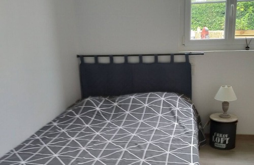 Bouquelon House | Fully furnished room