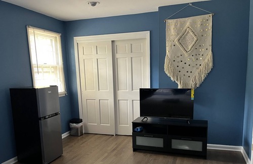 East Brunswick House | Fully furnished rooms with all the amenities