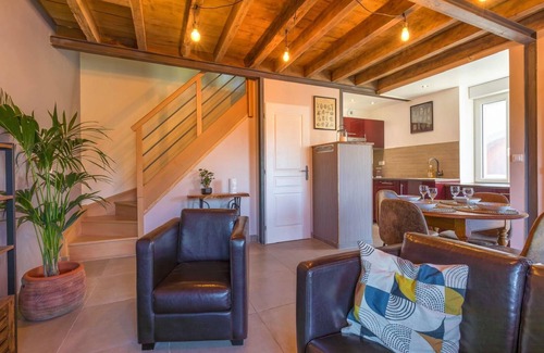 Meilly-sur-Rouvres House | Fully renovated former saddlery workshop in the heart of the countryside!