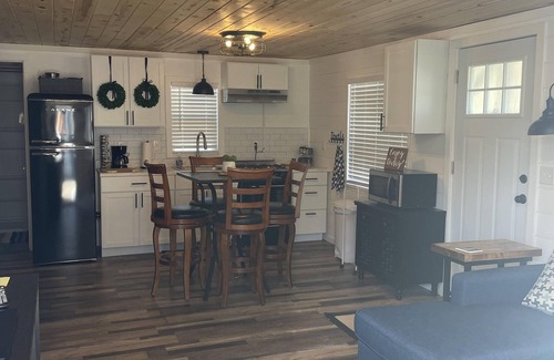 St. Helen Cabin | Fully renovated cabin with new furnishings and appliances.