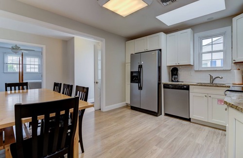 Village Green House | Fully Renovated 3 BR/2 bath home - Now booking for 2025!