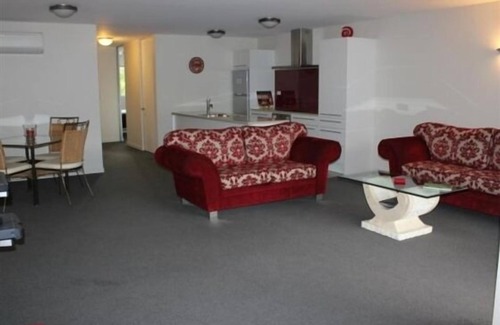 Hanmer Springs Apartment | Fully Serviced Apartment - Central Location, Spacious and Warm
