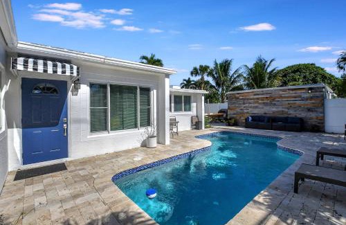 Delray Beach House | Fully Updated Home Sleeps 8 - 5 Min to the Beach