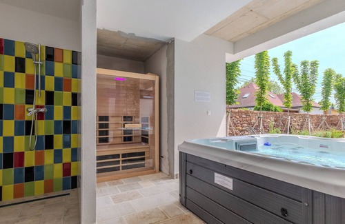 Revfulop Hotel | Fulop Panzio-Goldenrod Room, Révfülöp, Hungary