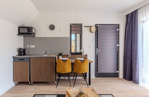 Revfulop Apartment | Fulop Panzio-Vinyl Record Apartment, Révfülöp, Hungary