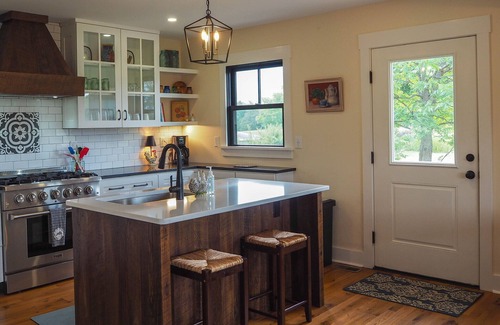 Afton House | Fulton Belle Vue - Beautiful fully renovated Farmhouse in Afton-great location.