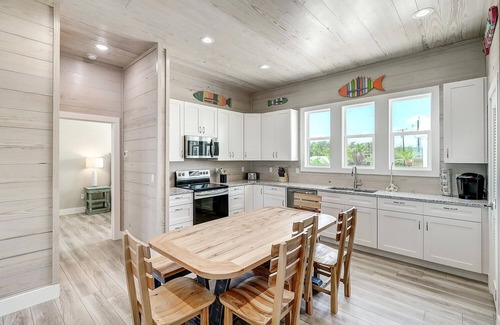 Fulton House | Fulton Breeze! Waterfront, Pool, Private Hottub, Walk to Restaurants and Pier