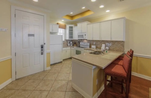 Flint Apartment | Fun 4 all family - Acqua Park 2BD /2BA with kitchen