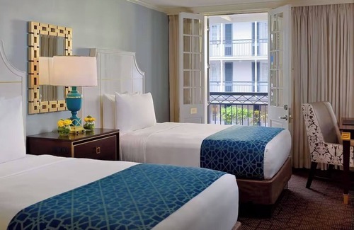 French Quarter Resort | Fun and Comfort in French Quarter! 2 Comfortable Units, Pets Allowed, Pool!