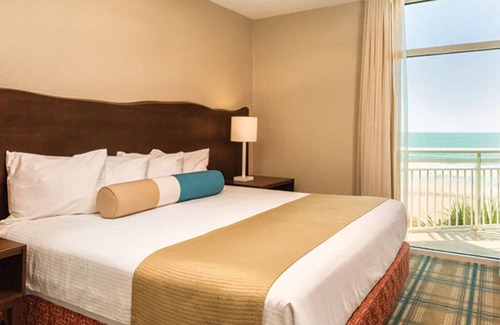 Ash Resort | fun at Sea Breeze Beach, multiple bedrms available for up to 12 persons