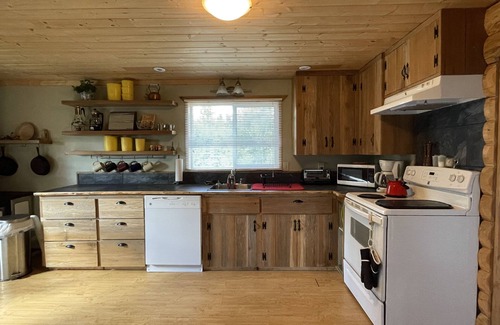 Thompson-Nicola Regional District Cabin | Fun Family Cabin