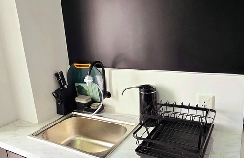 Masai Apartment | Fun-Filled Condo : Midas