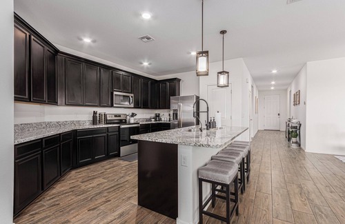 Phoenix House | Fun-filled family retreat near stadiums