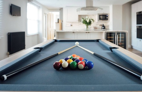 Colchester House | Fun, Luxury home in the heart of Colchester