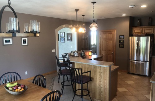 Byron House | Fun luxury home with lots of space inside and out!