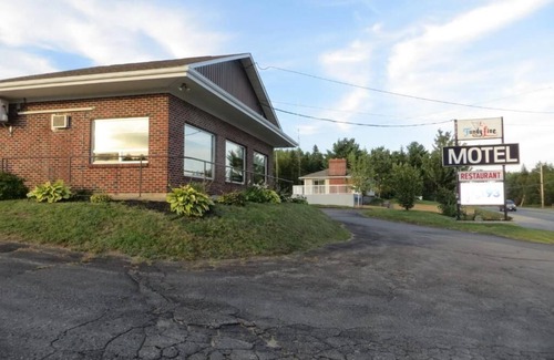 Miramichi Hotel | Fundy Line Motel