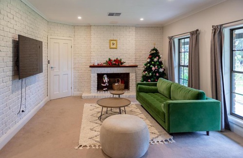 Stone Well House | Furche Barossa 5 Bedroom Holiday House