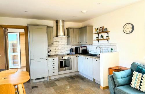Chillington House | Furlong Cottage @ Higher Stancombe Farm