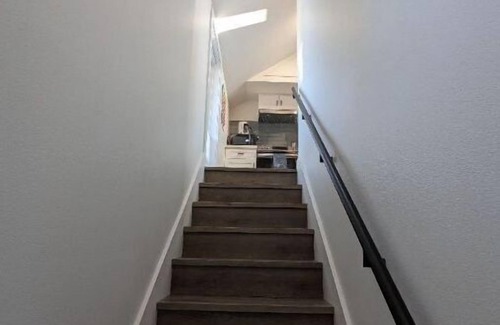 Seattle House | Furnished 1B/1B - Fresh, bright new home near Seattle Children's