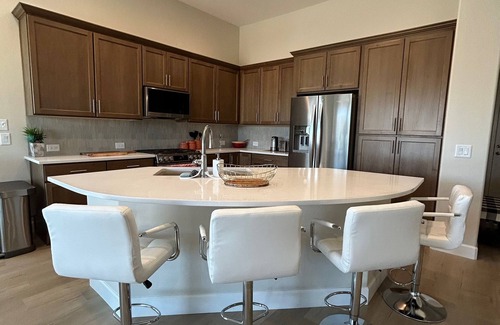 Green Valley House | Furnished 2 BR+Den home for your stay in Quail Creek