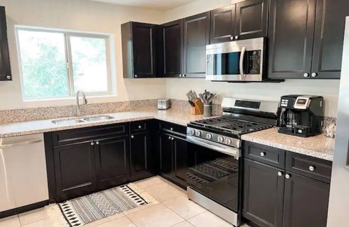 Prescott Valley Units House | Furnished 3BR Home Sleeps 6 Pet Friendly