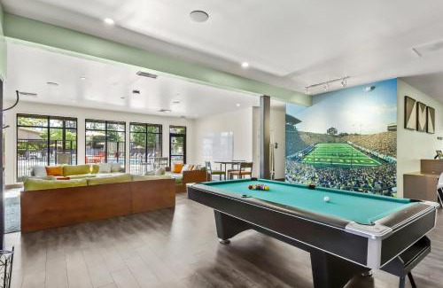 Harlow Apartment | Furnished Cozy Retreat Minutes from Autzen Stadium