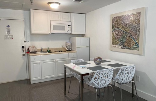 Flamingo/Lummus Apartment | Furnished Luxury Suite in South Beach