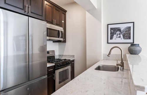 Chinatown Apartment | Furnished Modern Rental Nob Hill FiDi: Studio/1BA Unit 7