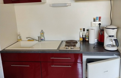 Courseulles-sur-Mer Apartment | Furnished one-storey studio 17m² with enclosed garden 300 metres from the sea