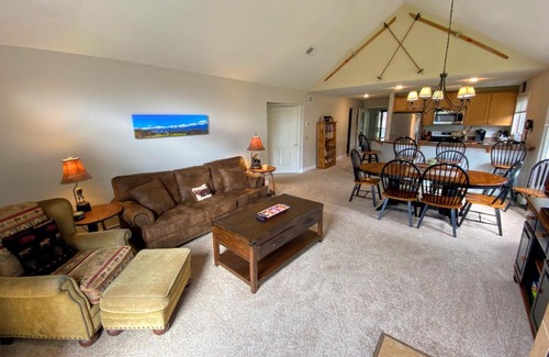 Bretton Woods House | FV23 Awesome on golf course in Bretton Woods with Mountain Views
