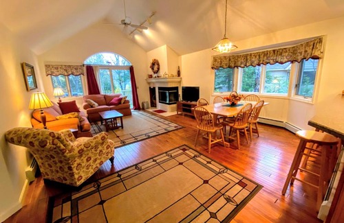 Bretton Woods House | FV28 Fairway Village home on the Mt Washington golf course