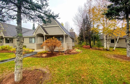 Bretton Woods House | FV28 Fairway Village home on the Mt Washington golf course