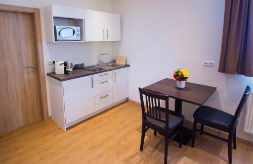 Altenerding Apartment | Gästehaus am Lindenhain
