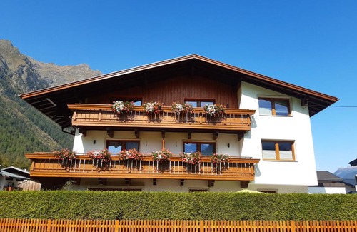 Huben Bed & Breakfast | Gästehaus Helga
