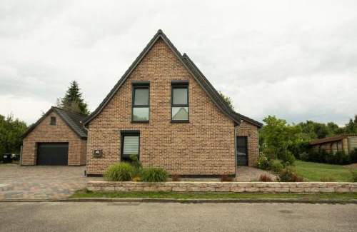 St. Lorenz Nord House | Gästehaus Roggenhorst - aufwändig saniertes Haus, 200 qm Wohnfläche, 3 Bäder