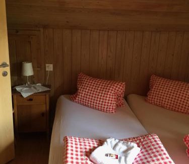 Intschi Hotel | Gästehaus Schäfli