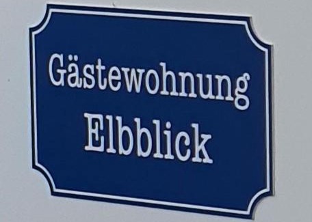 Kreinitz Apartment | Gästewohnung Elbblick - Reinkommen, Wohlfühlen und den Ausblick genießen