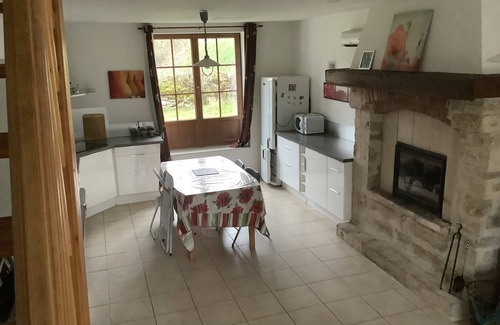 Marigny-le-Cahouet House | Gîte à la Campagne, Près des Sites Dalésia, Flavigny sur Ozerain, etc