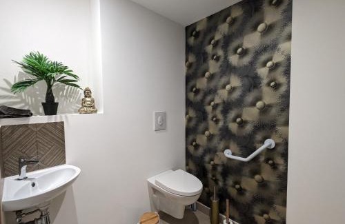 Spincourt House | Gîte élégant avec jardin, proche Luxembourg, Nancy, Metz - FR-1-585-163