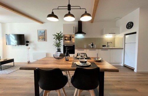 Oloron-Sainte-Marie Apartment | Gîte Ô PYRÉNÉES quartier historique