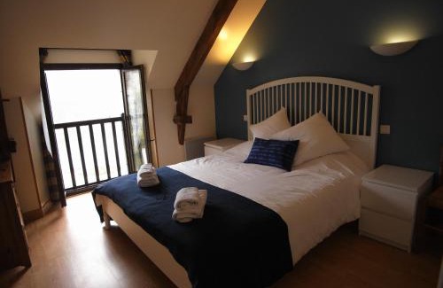 Les Champs-Geraux House | Gîte Abricot - Les Gîtes de la Lohuas