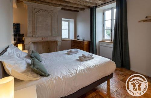 Saint-Remy-la-Varenne House | Gîte Apolise