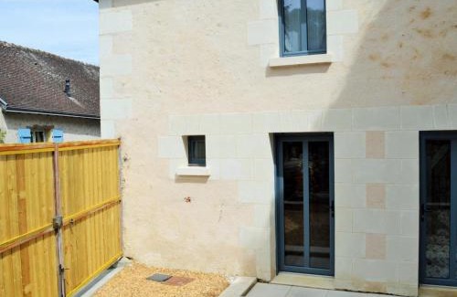 Savonnieres House | Gîte atypique troglodytique, calme, proche de la Loire, tout inclus, avec cour privative et garage - FR-1-381-280