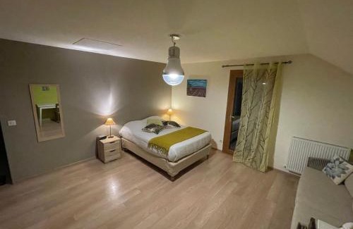 Aiguebelette-le-Lac House | Gîte Au Coeur Du Noyau